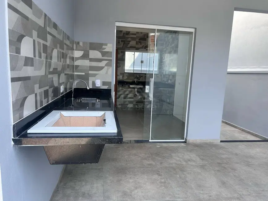 Foto 3 de Casa à venda em Itanhaem - SP