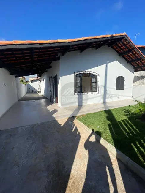 Foto 2 de Casa com 2 quartos à venda, 300m2 em Itanhaem - SP