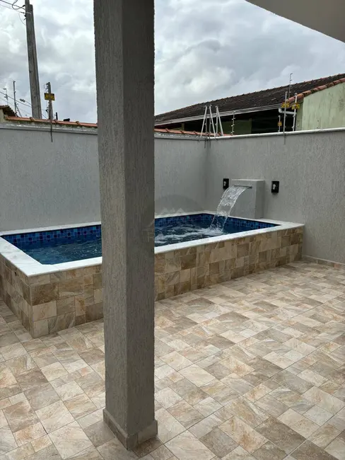 Foto 3 de Casa com 2 quartos à venda, 152m2 em Itanhaem - SP