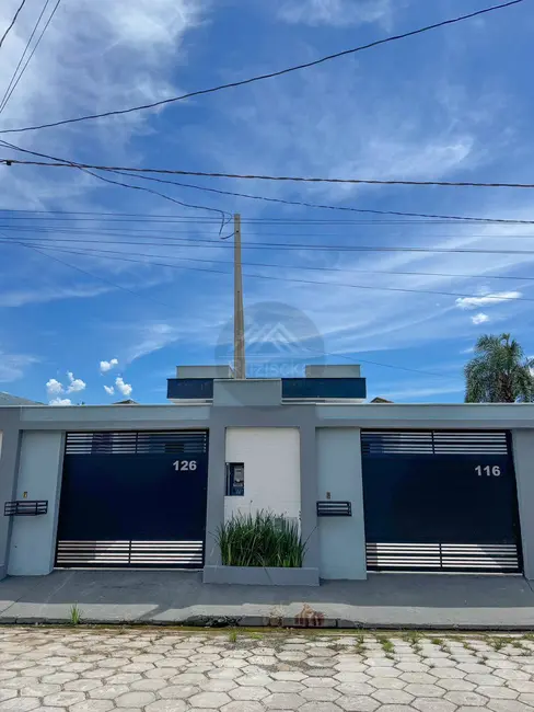 Foto 2 de Casa com 3 quartos à venda, 170m2 em Itanhaem - SP