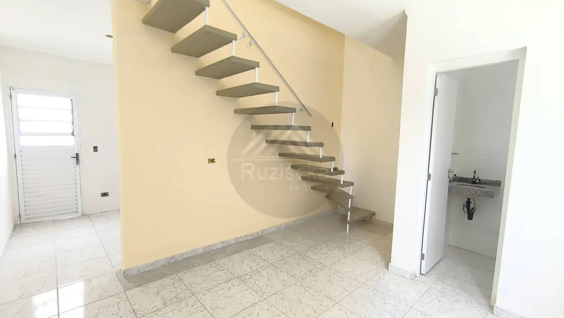 Foto 5 de Casa de Condomínio com 2 quartos à venda, 57m2 em Itanhaem - SP