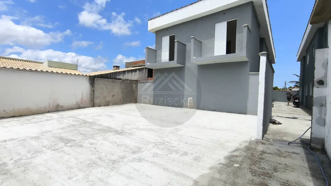 Foto 2 de Casa de Condomínio com 2 quartos à venda, 57m2 em Itanhaem - SP