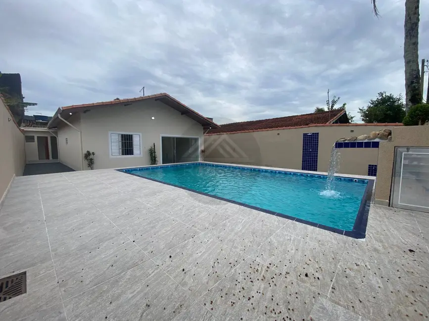 Foto 1 de Casa com 2 quartos à venda, 300m2 em Itanhaem - SP