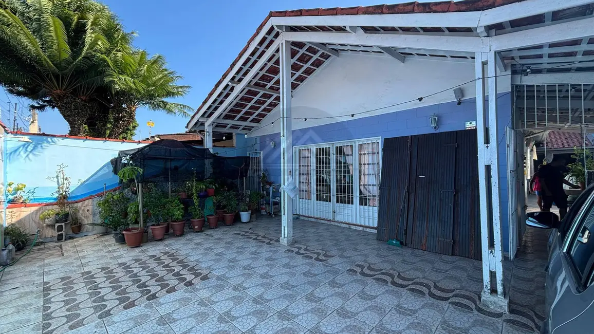 Foto 1 de Casa com 4 quartos à venda, 240m2 em Itanhaem - SP