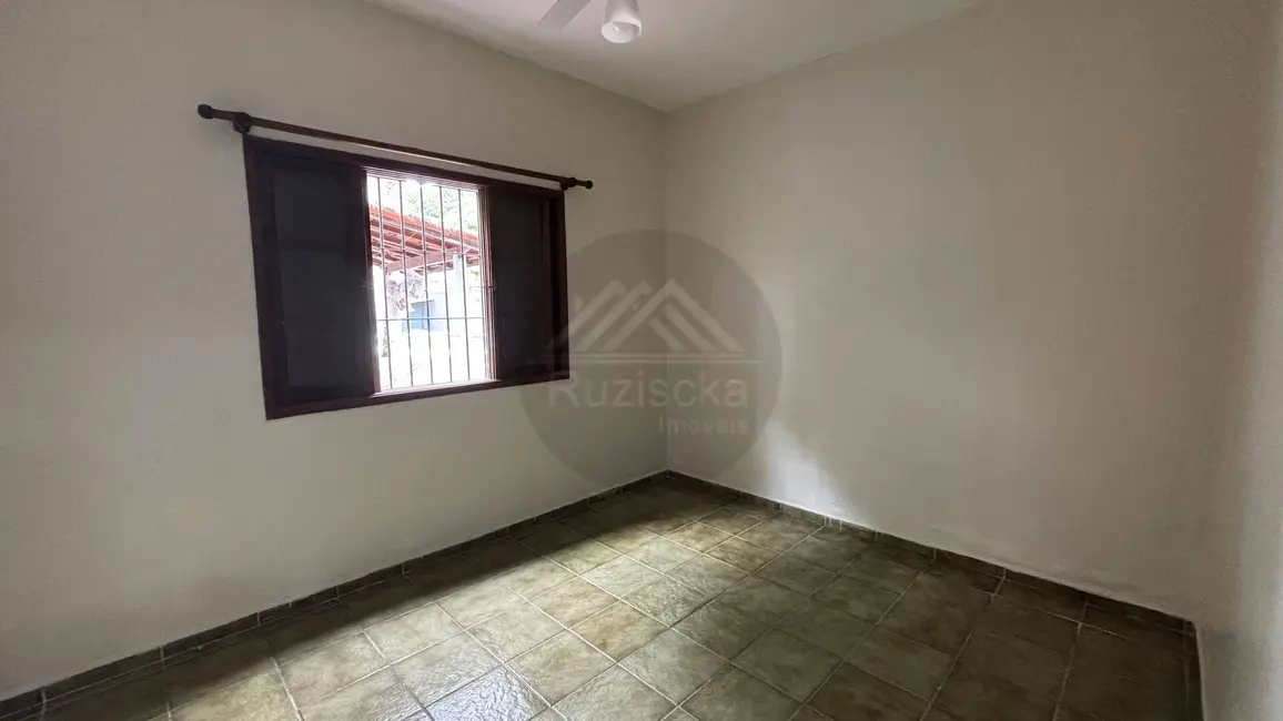 Foto 9 de Casa com 3 quartos à venda, 450m2 em Itanhaem - SP
