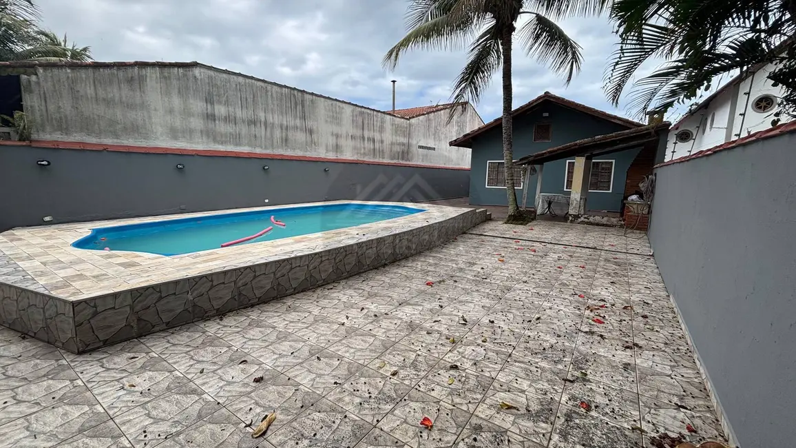 Foto 3 de Casa com 3 quartos à venda, 450m2 em Itanhaem - SP