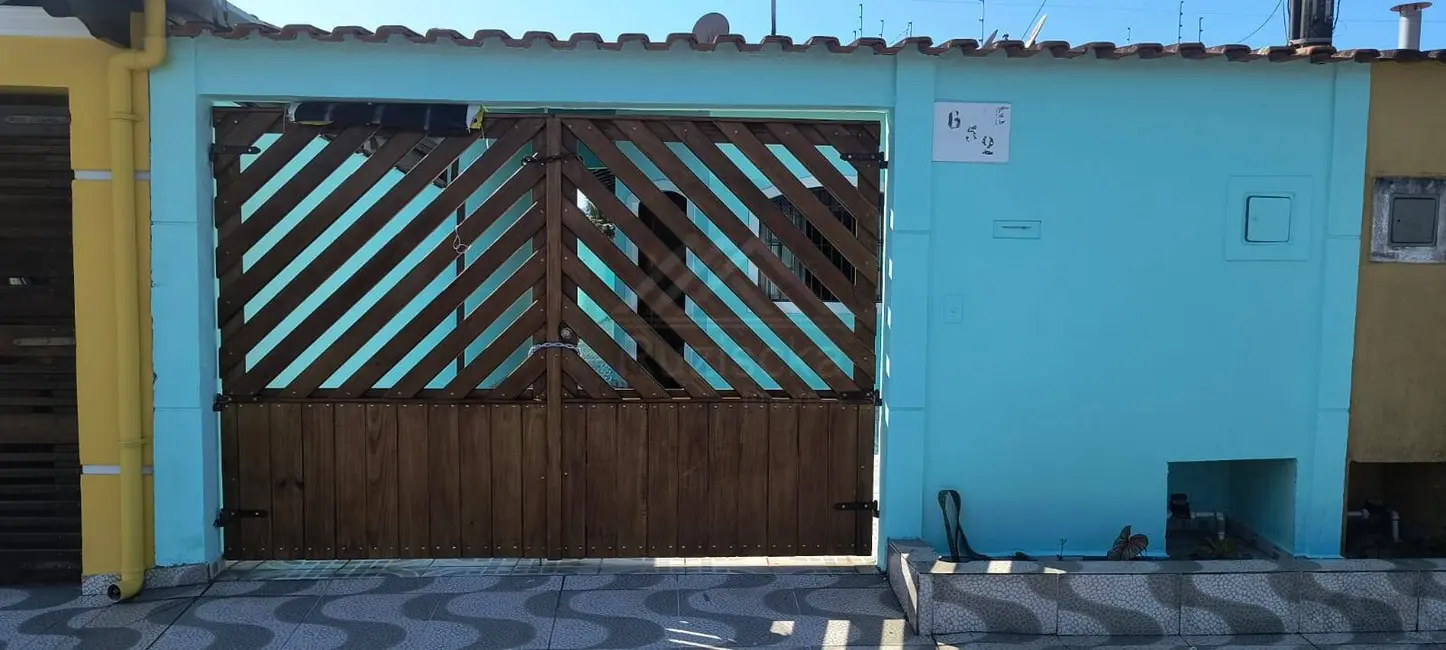 Foto 1 de Casa com 2 quartos à venda, 125m2 em Itanhaem - SP