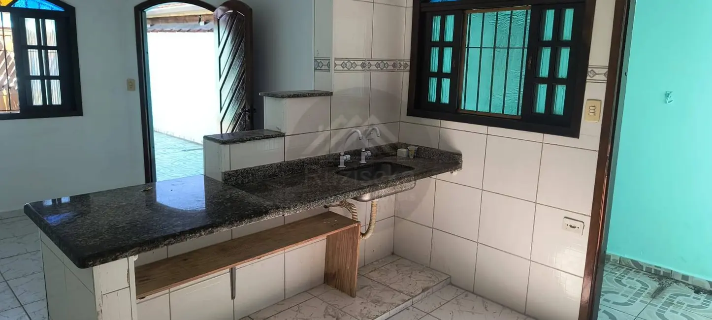 Foto 5 de Casa com 2 quartos à venda, 125m2 em Itanhaem - SP