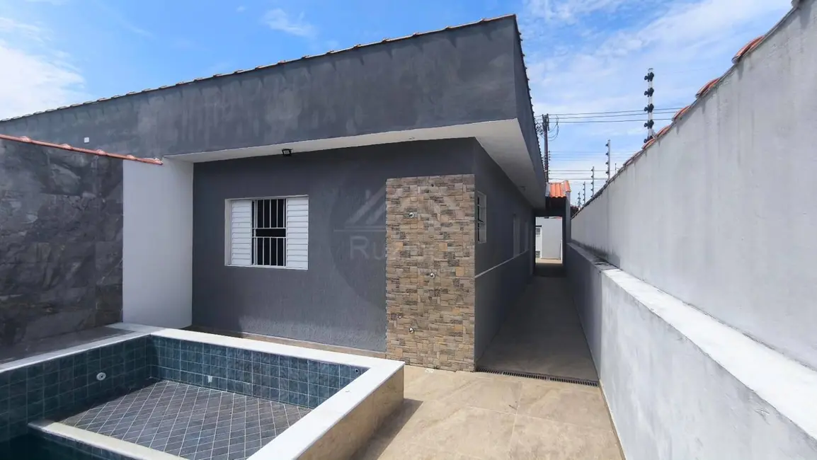 Foto 1 de Casa com 3 quartos à venda, 210m2 em Itanhaem - SP