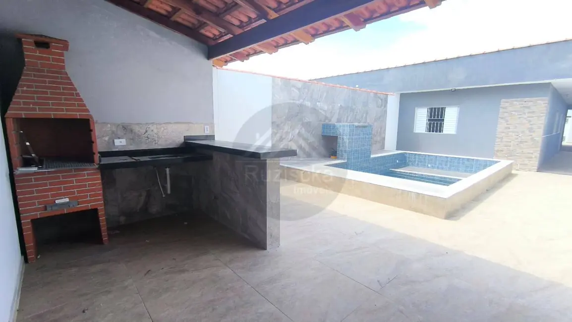 Foto 5 de Casa com 3 quartos à venda, 210m2 em Itanhaem - SP