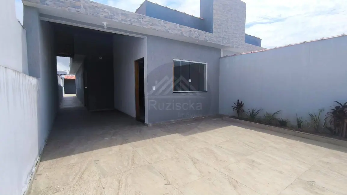 Foto 2 de Casa com 3 quartos à venda, 210m2 em Itanhaem - SP