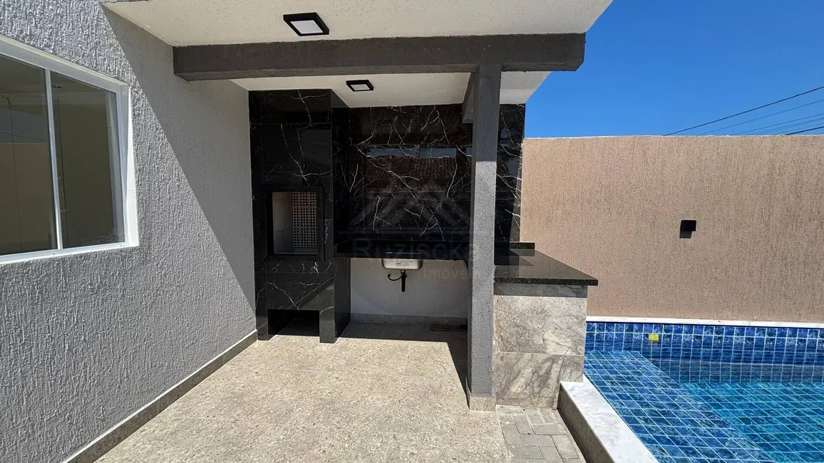 Foto 5 de Casa com 2 quartos à venda, 182m2 em Itanhaem - SP