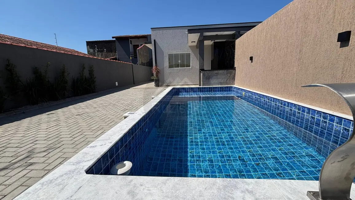 Foto 4 de Casa com 2 quartos à venda, 182m2 em Itanhaem - SP