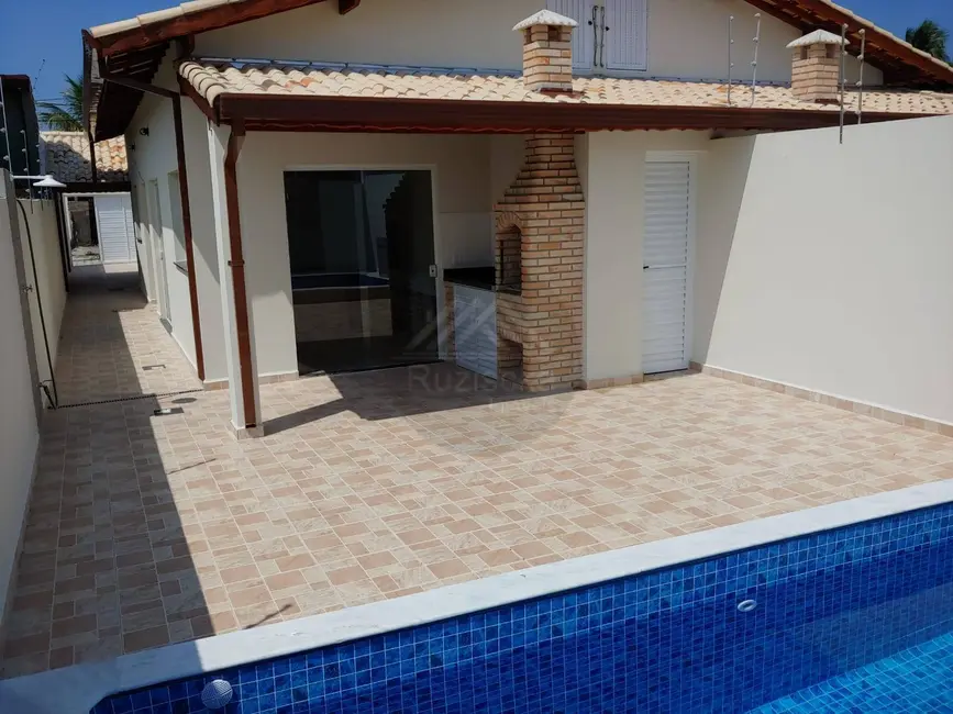 Foto 1 de Casa com 2 quartos à venda, 180m2 em Itanhaem - SP