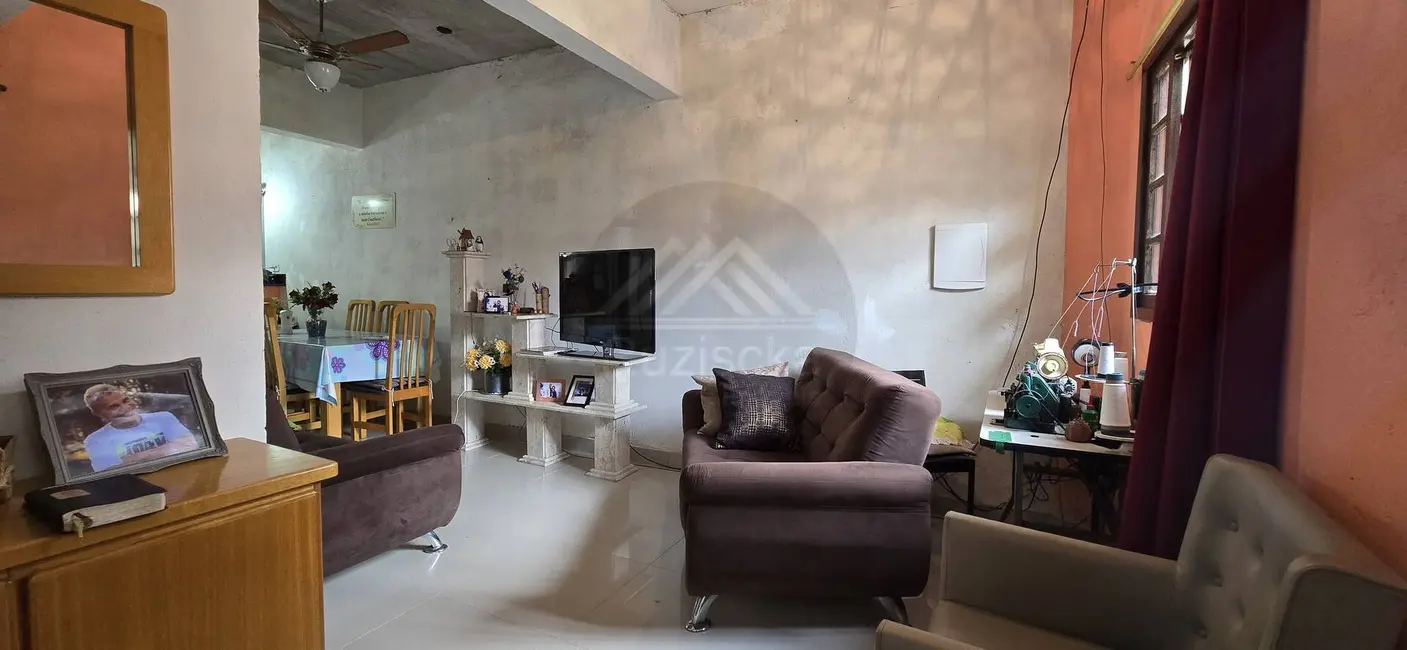 Foto 8 de Casa com 2 quartos à venda, 130m2 em Itanhaem - SP