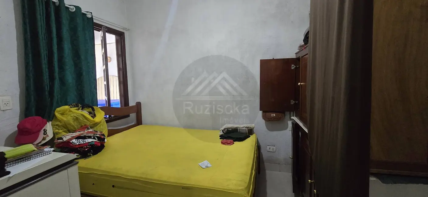 Foto 9 de Casa com 2 quartos à venda, 130m2 em Itanhaem - SP