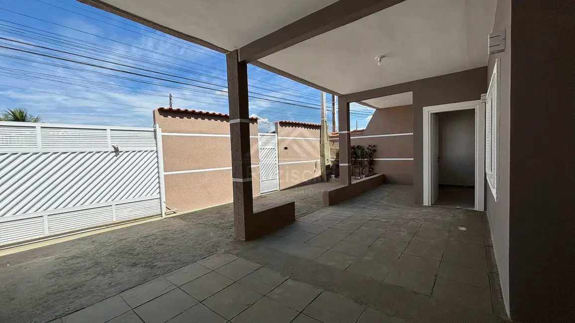 Foto 2 de Casa com 3 quartos à venda, 261m2 em Itanhaem - SP