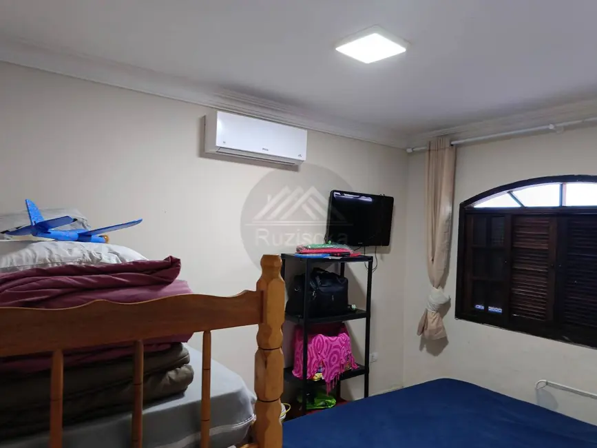 Foto 9 de Casa com 2 quartos à venda, 360m2 em Itanhaem - SP