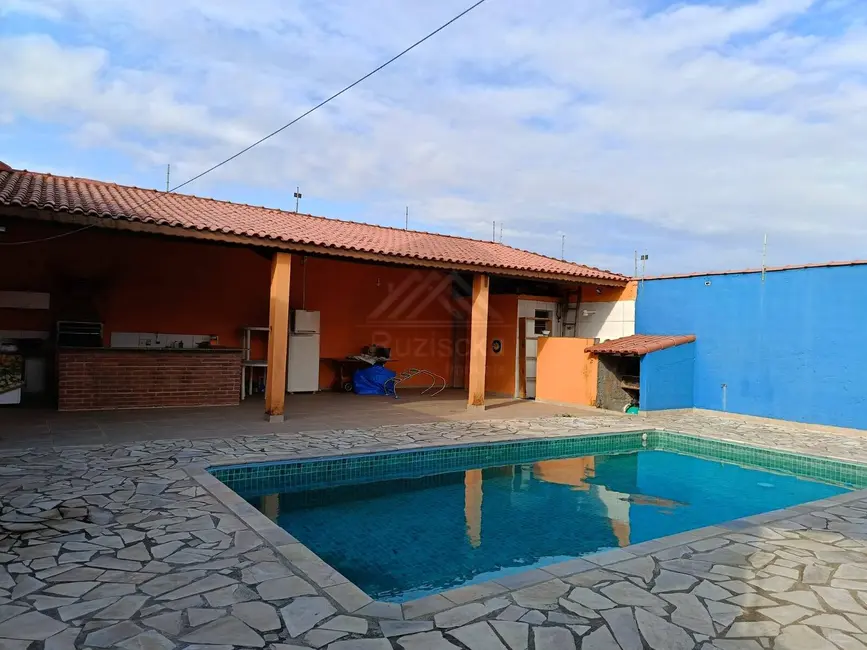 Foto 1 de Casa com 2 quartos à venda, 360m2 em Itanhaem - SP