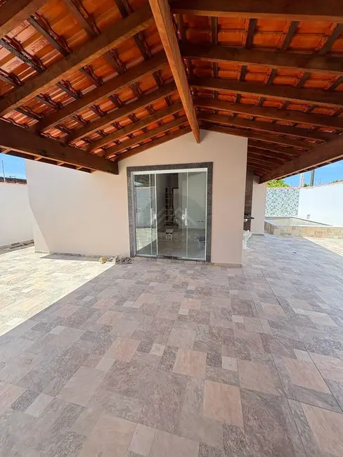 Foto 1 de Casa com 2 quartos à venda, 169m2 em Itanhaem - SP