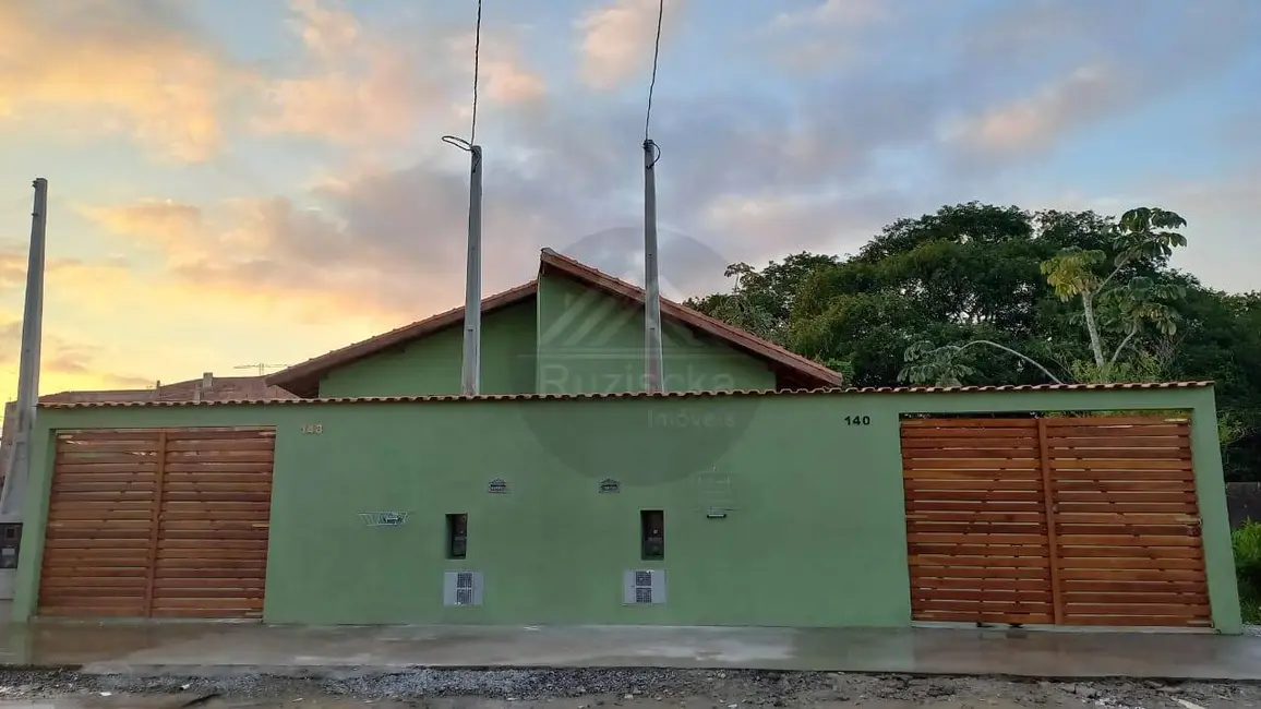 Foto 1 de Casa com 2 quartos à venda, 169m2 em Itanhaem - SP