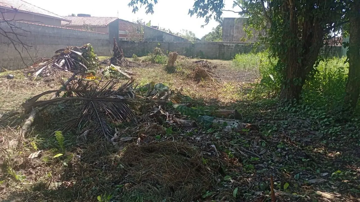 Foto 1 de Terreno / Lote à venda, 372m2 em Itanhaem - SP