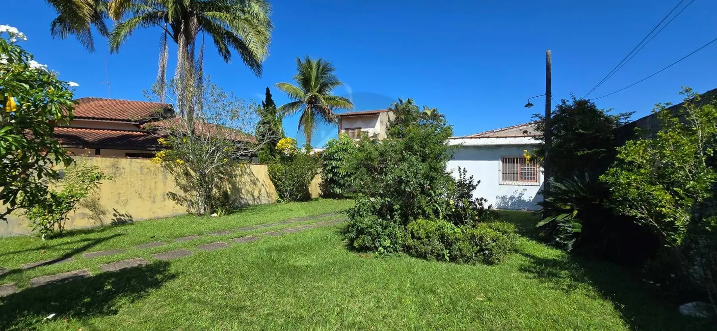Foto 2 de Casa com 2 quartos à venda, 425m2 em Itanhaem - SP