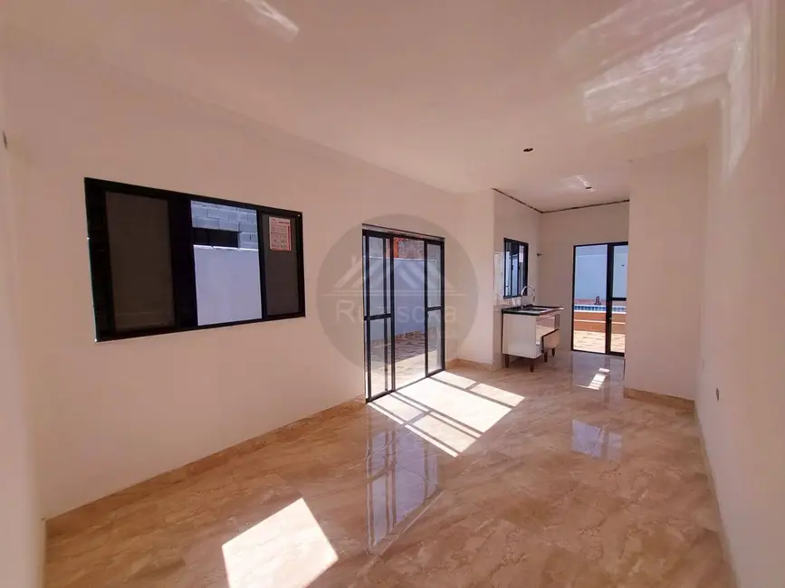 Casa de Condomínio com 2 quartos à venda, 165m2 em Itanhaem - SP - imagem 3 Foto 3 de Casa de Condomínio com 2 quartos à venda, 165m2 em Itanhaem - SP