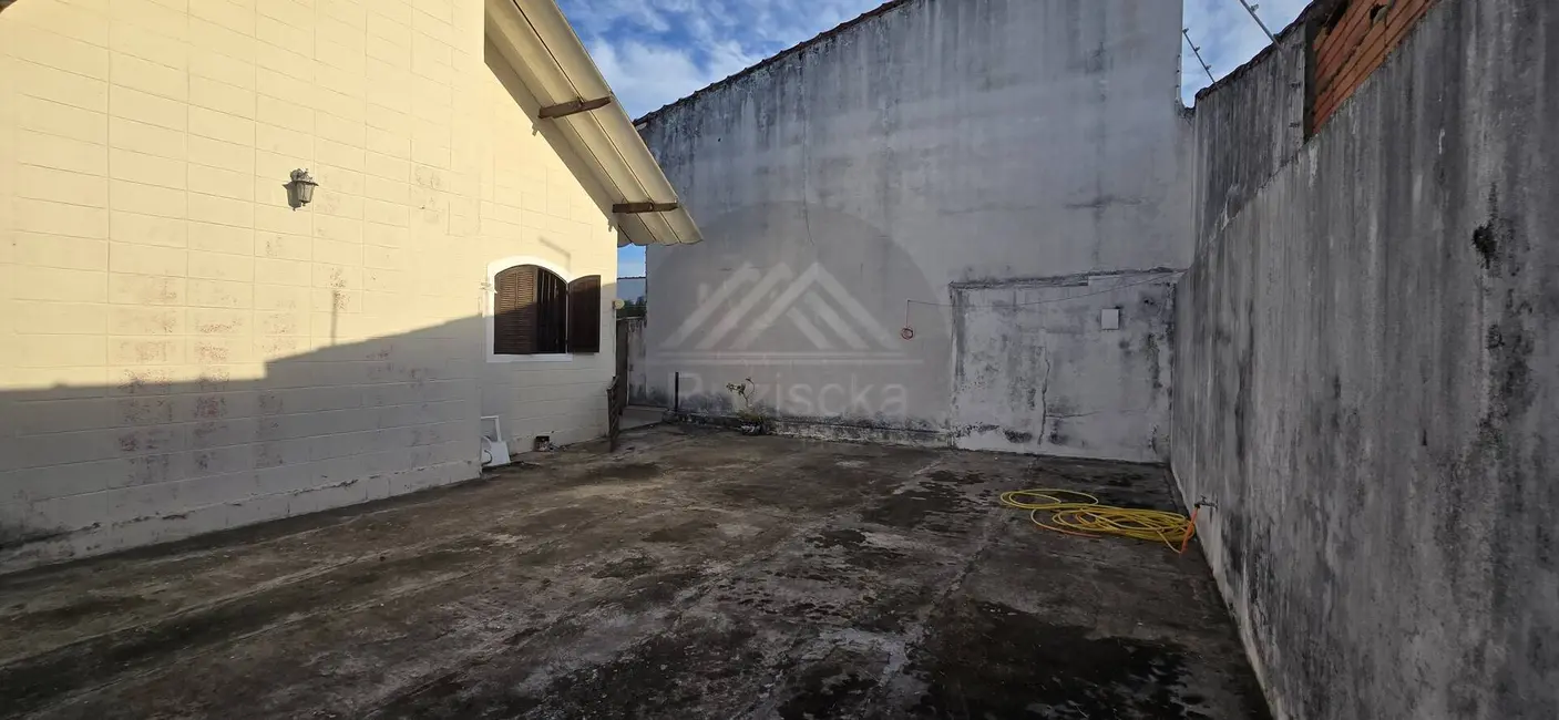 Foto 5 de Casa com 3 quartos à venda, 283m2 em Itanhaem - SP