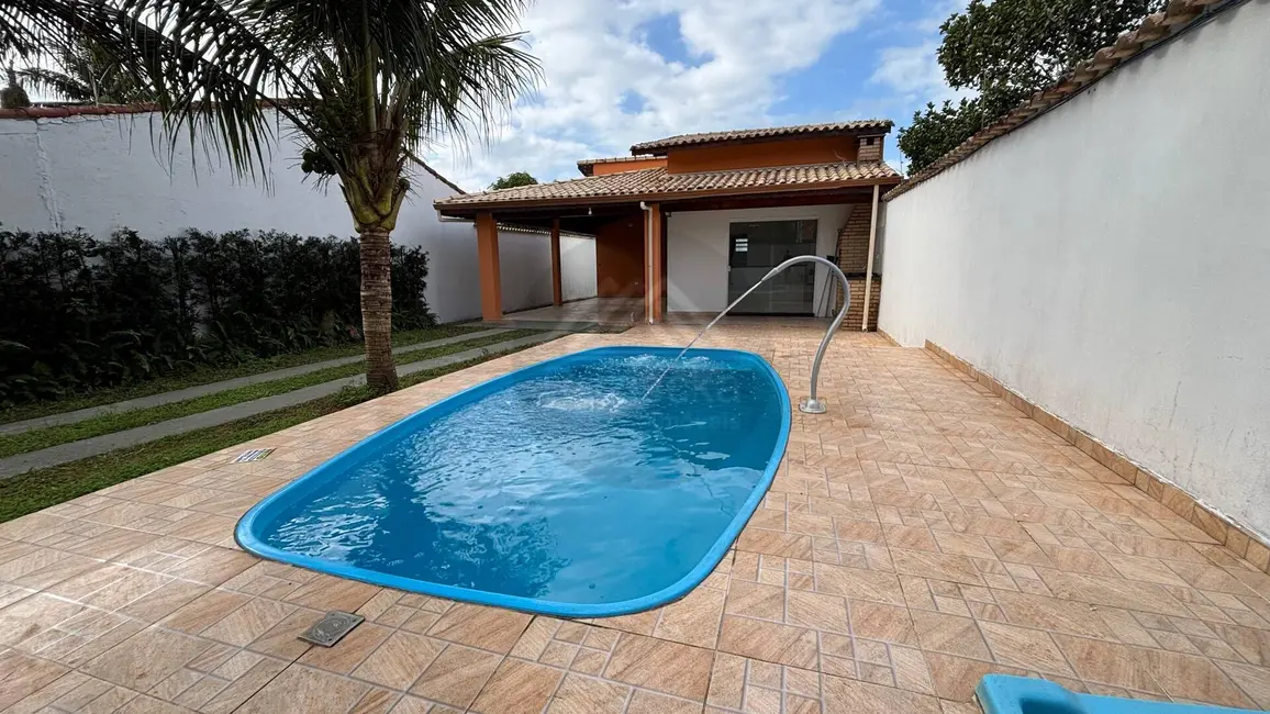 Foto 1 de Casa com 2 quartos à venda, 260m2 em Itanhaem - SP