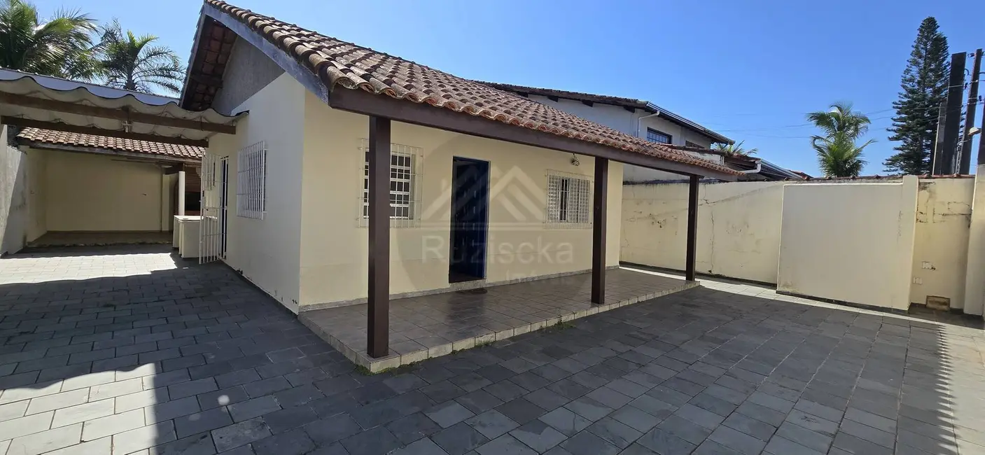 Foto 1 de Casa com 3 quartos à venda, 264m2 em Itanhaem - SP