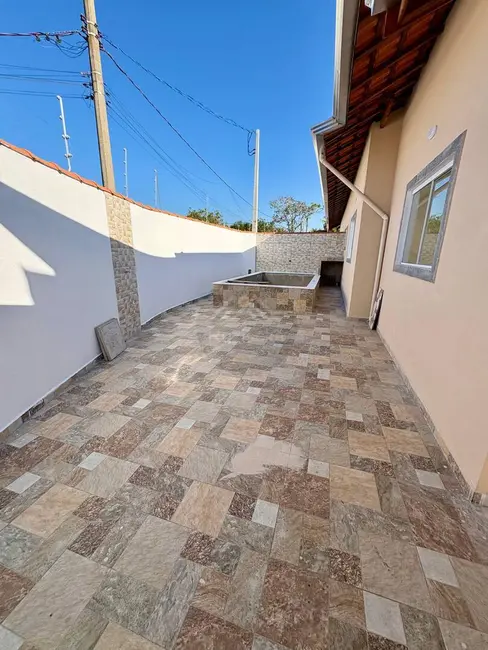 Foto 3 de Casa com 2 quartos à venda, 171m2 em Itanhaem - SP