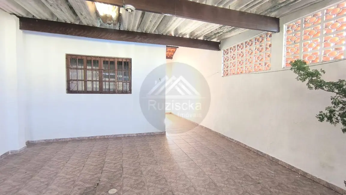 Foto 1 de Casa com 2 quartos à venda, 160m2 em Itanhaem - SP