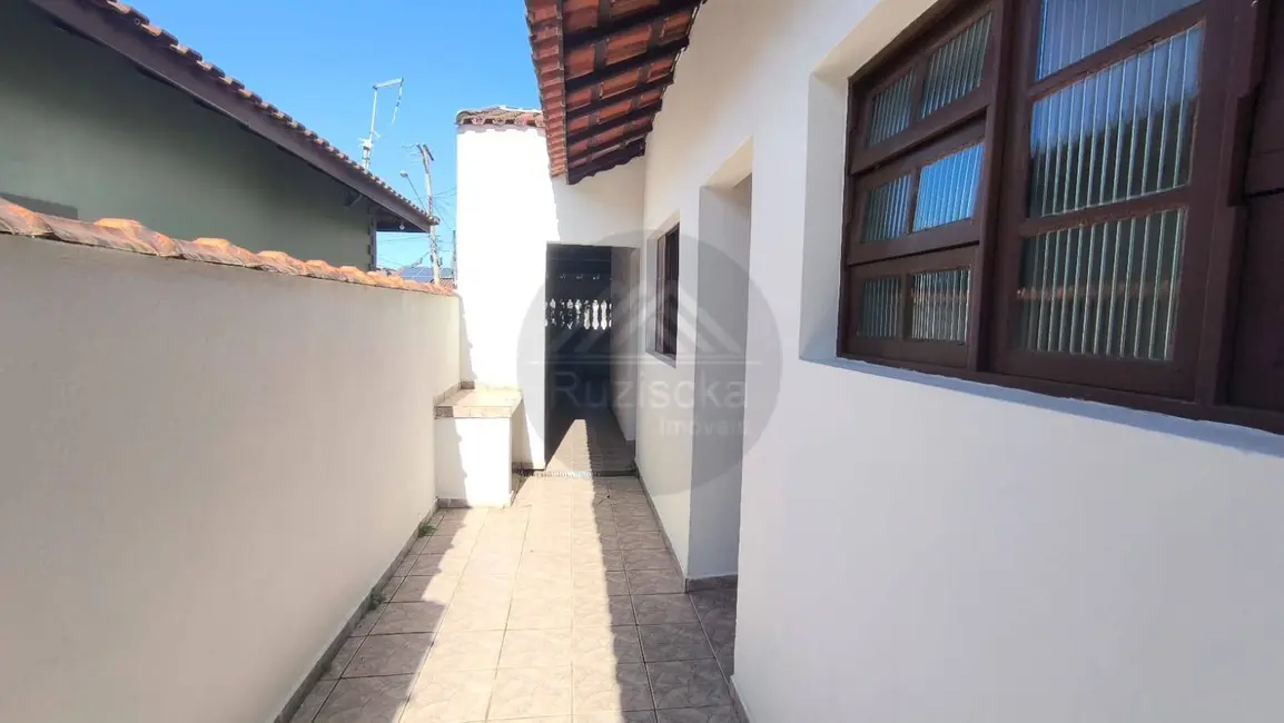 Foto 8 de Casa com 2 quartos à venda, 160m2 em Itanhaem - SP