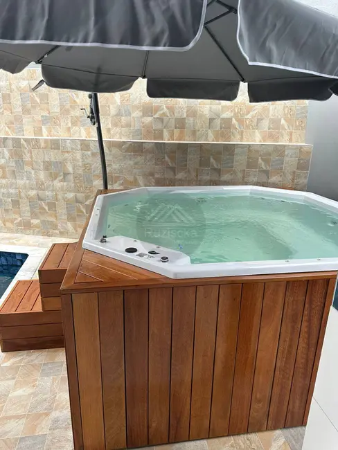 Foto 8 de Casa com 3 quartos à venda, 250m2 em Mongagua - SP