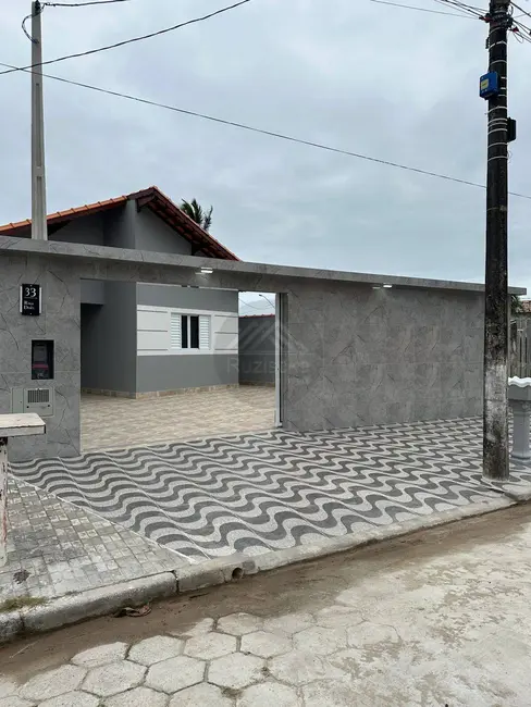 Foto 2 de Casa com 3 quartos à venda, 250m2 em Mongagua - SP