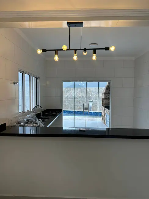 Foto 5 de Casa com 3 quartos à venda, 250m2 em Mongagua - SP