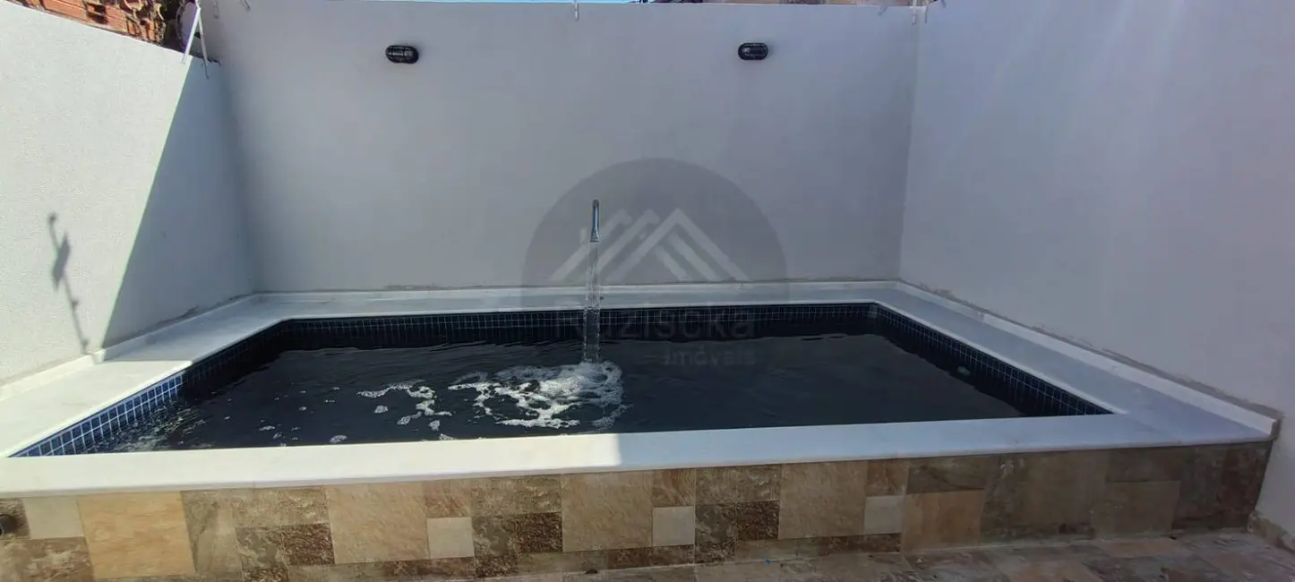 Casa com 2 quartos à venda, 125m2 em Itanhaem - SP - imagem 2 Foto 2 de Casa com 2 quartos à venda, 125m2 em Itanhaem - SP