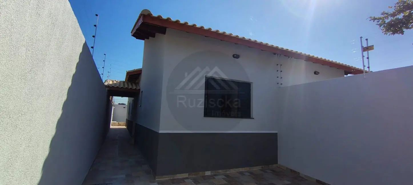 Casa com 2 quartos à venda, 125m2 em Itanhaem - SP - imagem 1 Foto 1 de Casa com 2 quartos à venda, 125m2 em Itanhaem - SP