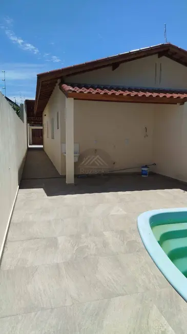 Foto 4 de Casa com 2 quartos à venda, 155m2 em Itanhaem - SP