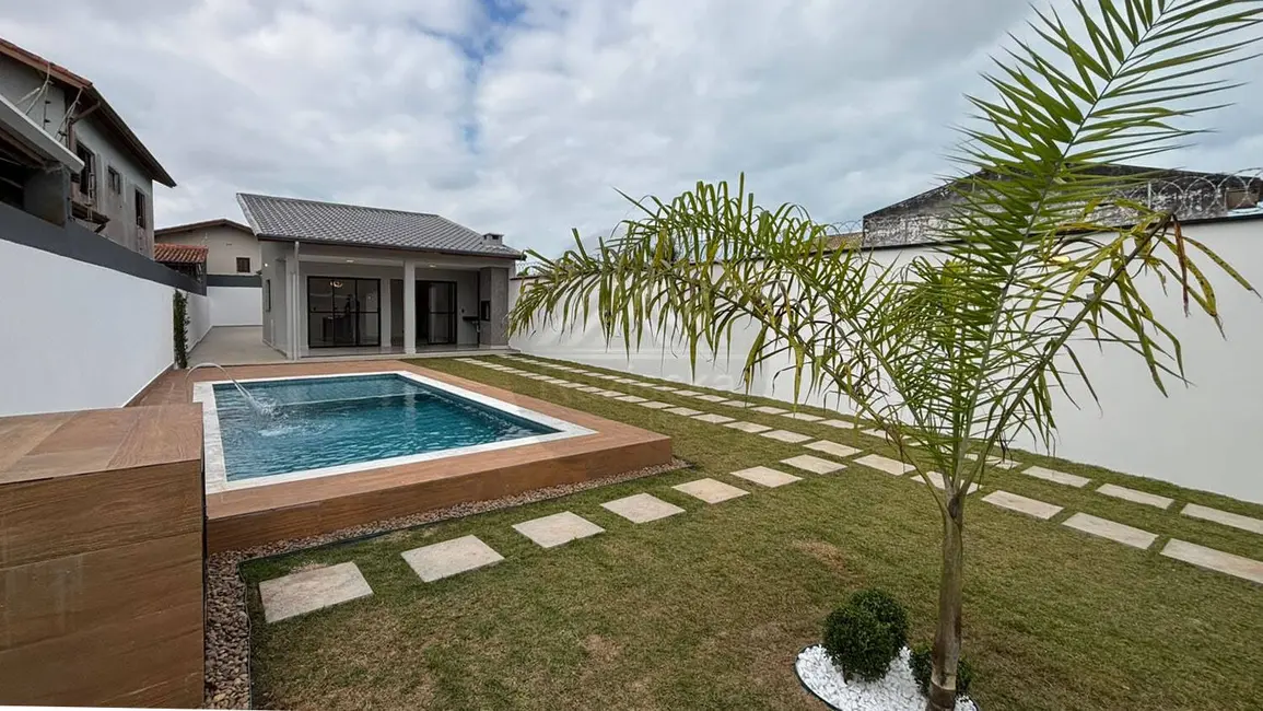 Foto 1 de Casa com 3 quartos à venda, 350m2 em Itanhaem - SP