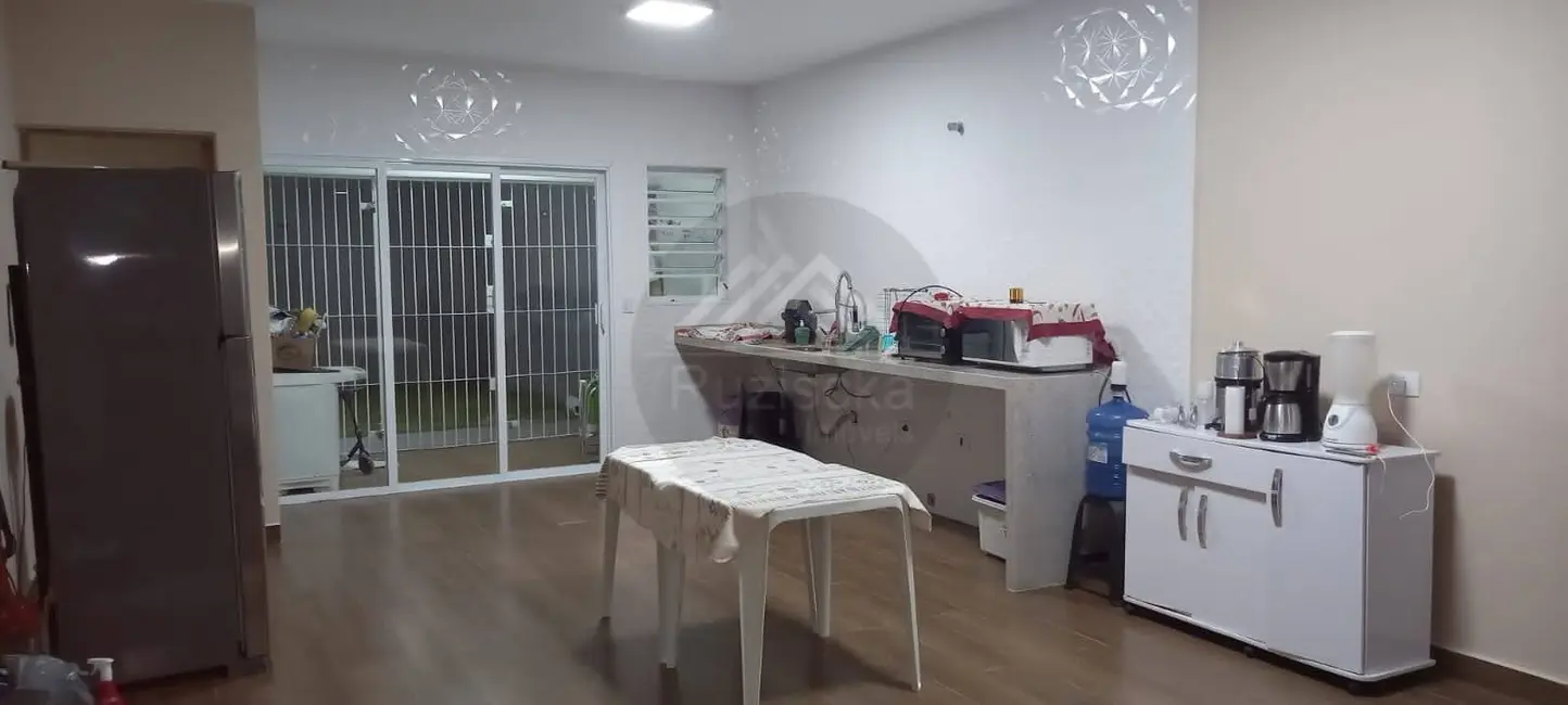 Foto 9 de Casa com 4 quartos à venda, 260m2 em Itanhaem - SP