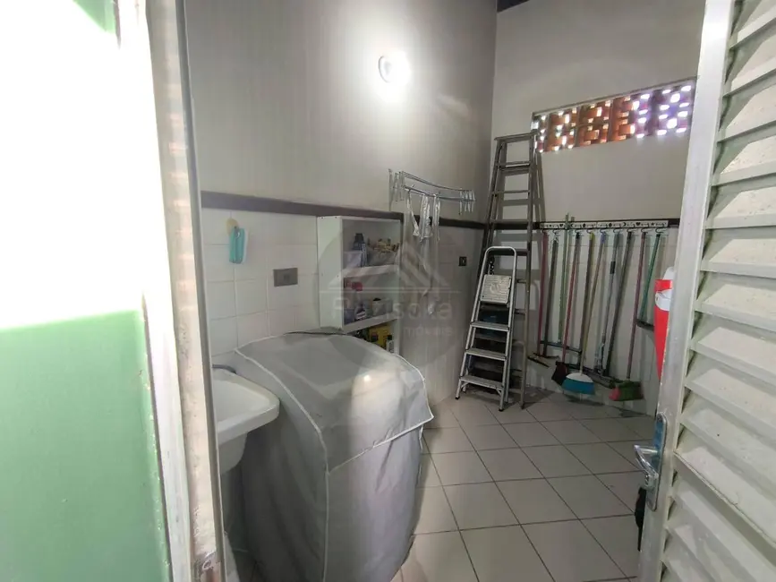 Foto 6 de Casa com 4 quartos à venda, 387m2 em Itanhaem - SP