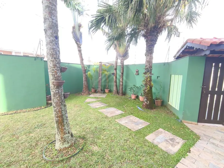 Foto 4 de Casa com 4 quartos à venda, 387m2 em Itanhaem - SP