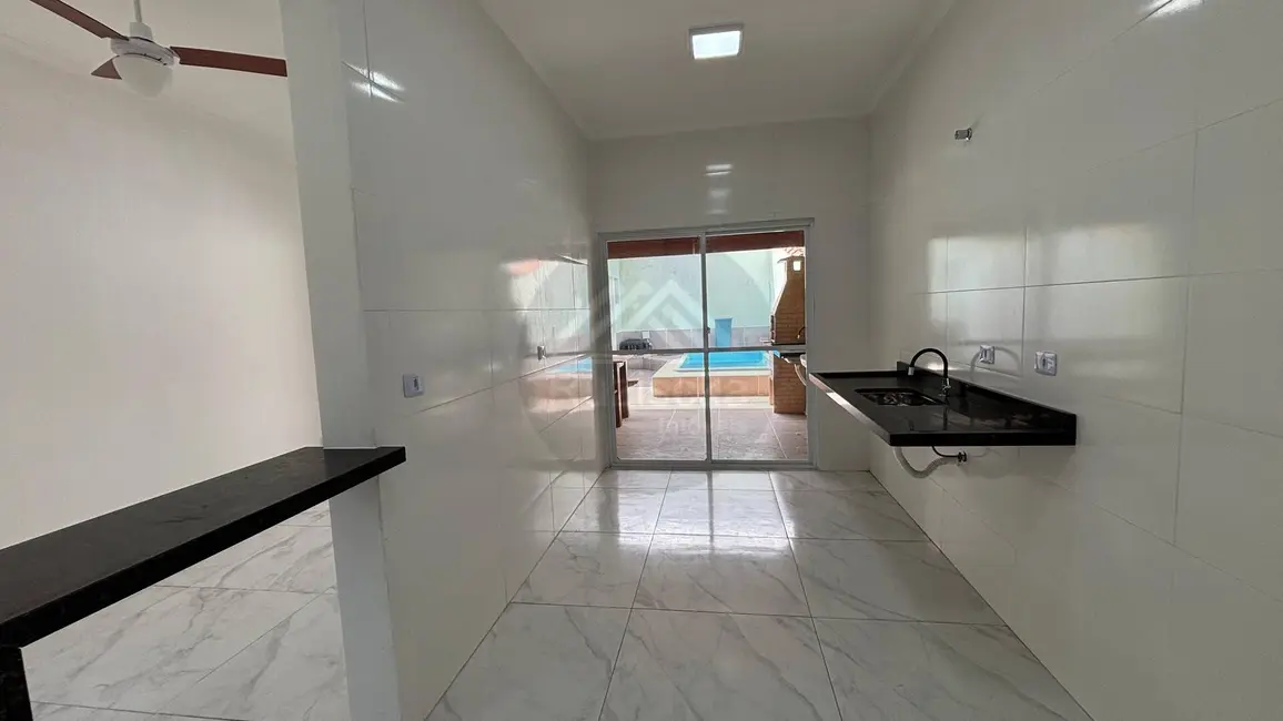 Foto 7 de Casa com 3 quartos à venda, 200m2 em Mongagua - SP