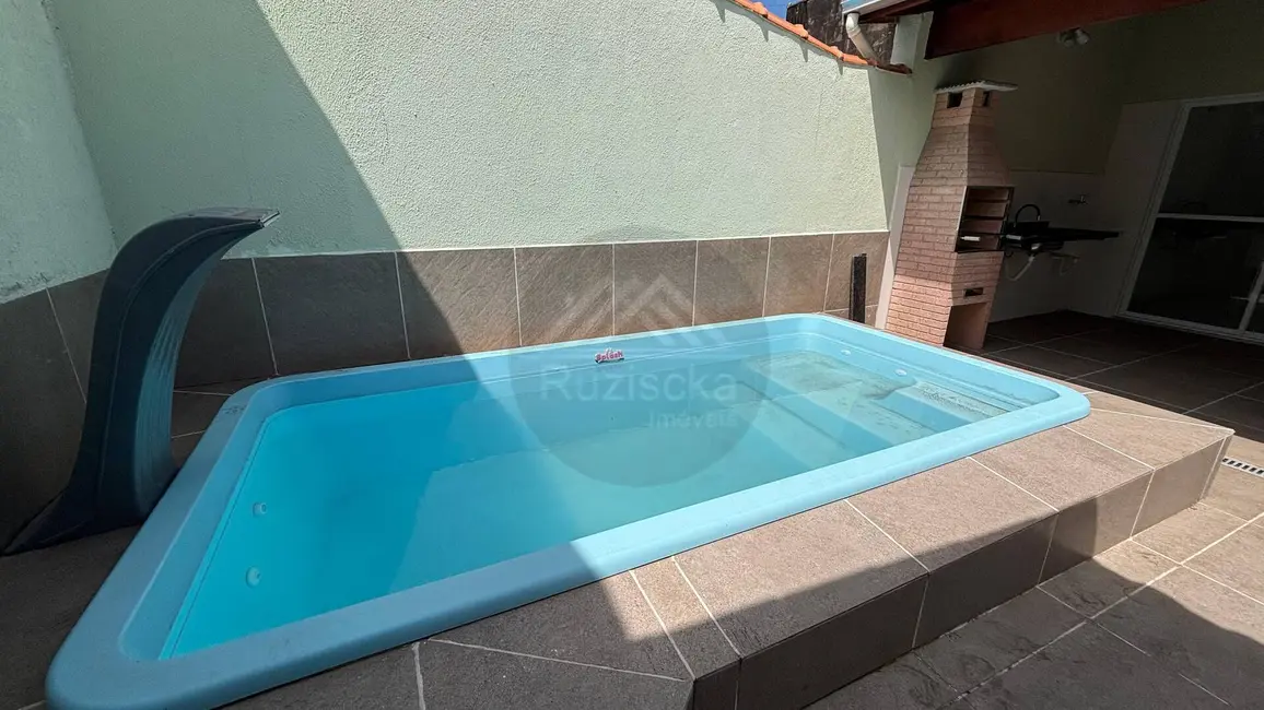 Foto 4 de Casa com 3 quartos à venda, 200m2 em Mongagua - SP