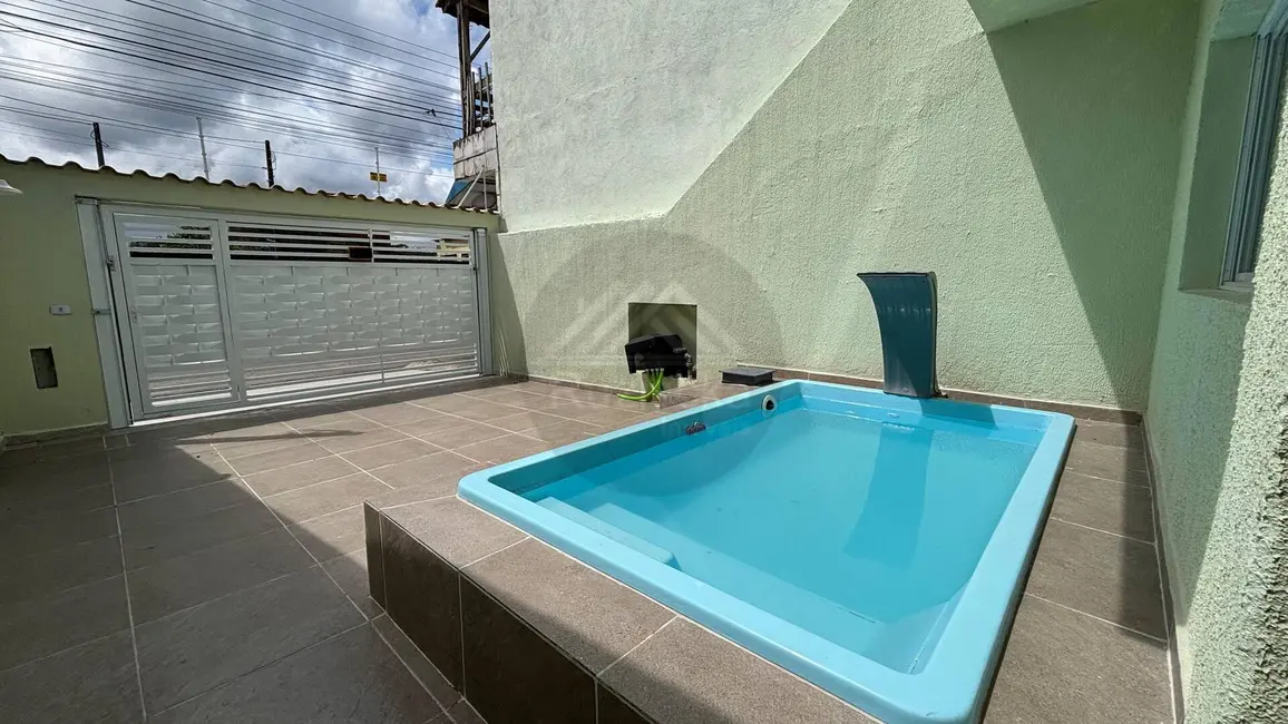 Foto 2 de Casa com 2 quartos à venda, 132m2 em Mongagua - SP