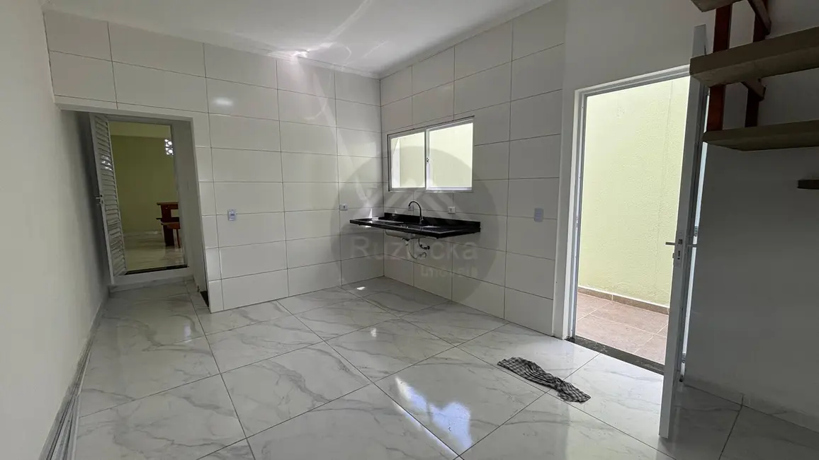 Foto 4 de Casa com 2 quartos à venda, 132m2 em Mongagua - SP