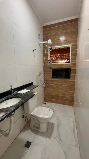 Foto 8 de Casa com 2 quartos à venda, 138m2 em Mongagua - SP