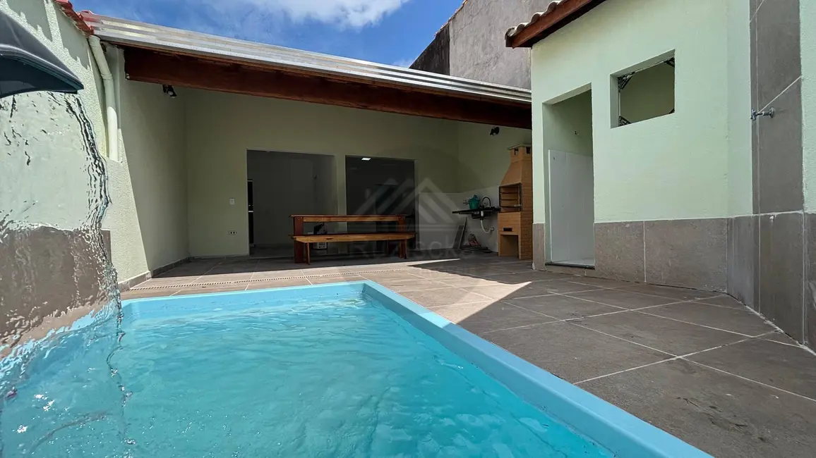 Foto 1 de Casa com 2 quartos à venda, 138m2 em Mongagua - SP